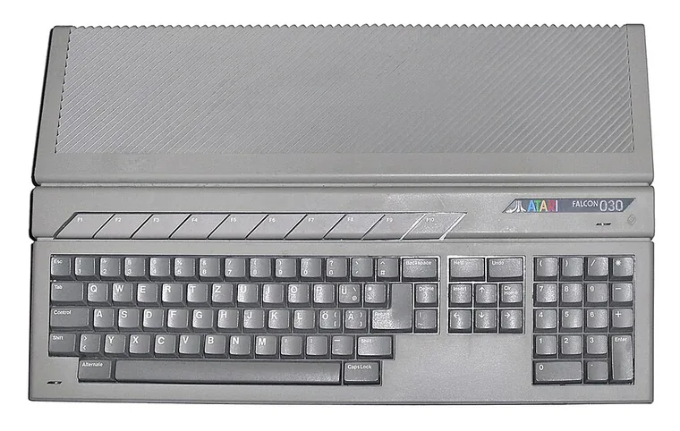 Atari Falcon 030 z roku 1992