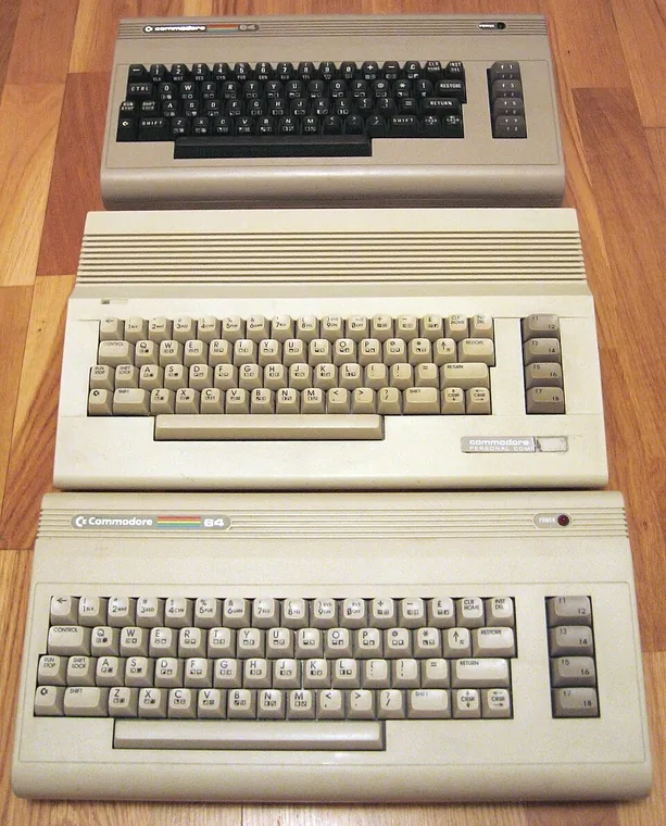 Tri verze: C64, C64C a C64G
